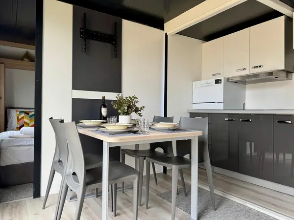 RAGAN – kök och matplats med fyra sittplatser