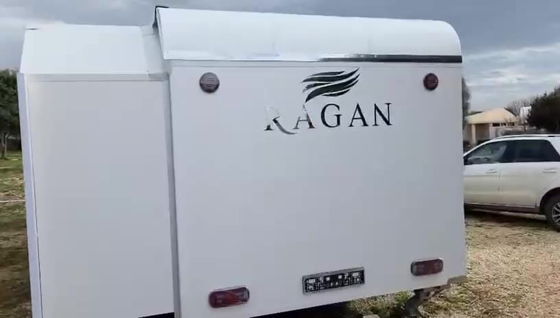 RAGAN – husvagn i olivlund