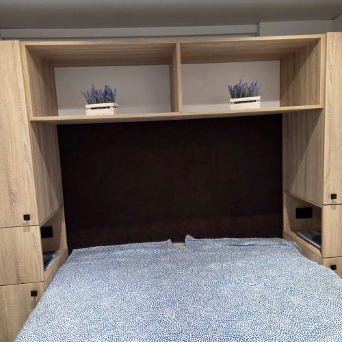 07-bedroom-master-front