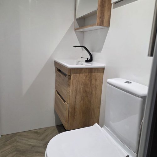 11-bathroom-toilet