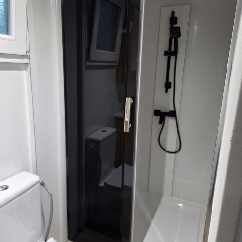 12-bathroom-shower-door