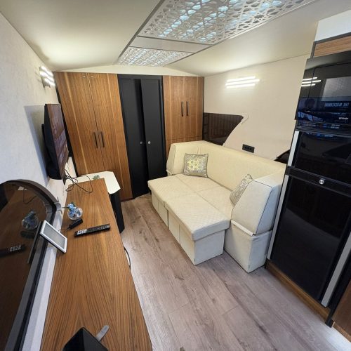 WhatsApp Image 2026-01-26 at 20.01.37cg